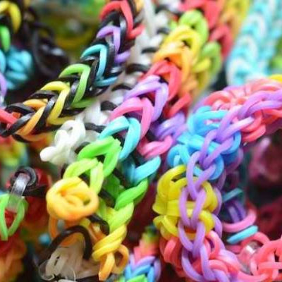 Les Bracelets en élastique Rainbow Loom