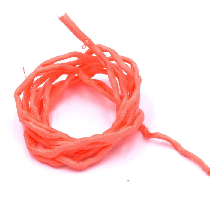 Cordon de soie naturelle teinture main orange corail 2mm (1m)