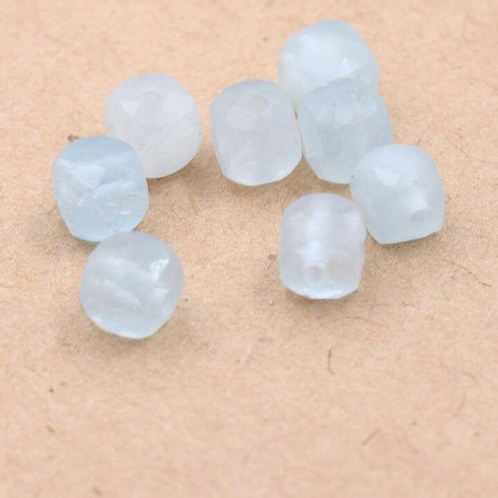 Perle aigue marine carré à facettes 4x4x4mm - Trou 1mm (10)