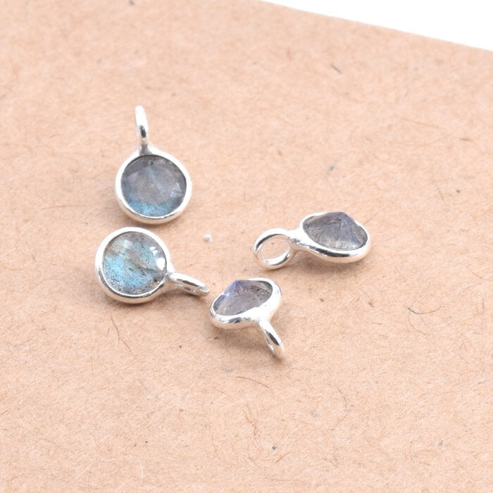 Mini Charms Pendentifs Rond Labradorite Serti Argent 925 - 8x5mm (2)