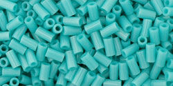 cc55 - perles Toho bugle 3mm opaque turquoise (10g)