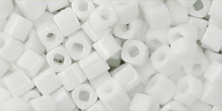 cc41 - perles Toho cube 3mm opaque white (10g)