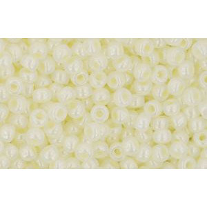 cc142 - perles de rocaille Toho 11/0 ceylon banana cream (10g)