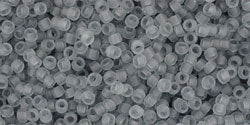 cc9f - perles de rocaille Toho 15/0 transparent frosted light gray (5g)