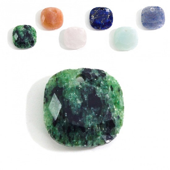 Pendentif carré facettes rubis zoisite 11x11mm - trou : 1mm (1)