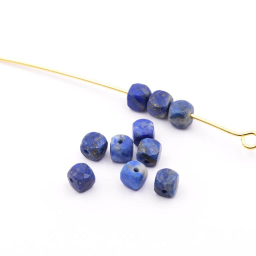 Achat Perles Cube à Facettes Lapis Lazuli Naturel 4mm trou: 0.7mm (10)