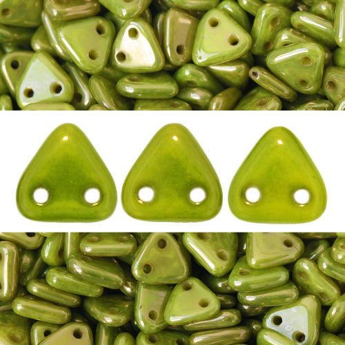 Perles 2 trous CzechMates triangle Silversheen Chartreuse 6mm (10g)