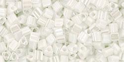 cc121 - perles Toho triangle 2.2mm opaque lustered white (10g)