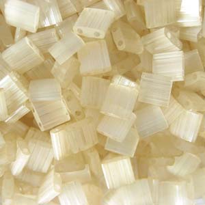 Cc2592 - Perles Miyuki tila ivory mist 5mm (25 beads)