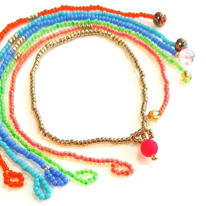 Tuto bracelet perles de rocaille : bracelet élastique avec fermeture en boucle