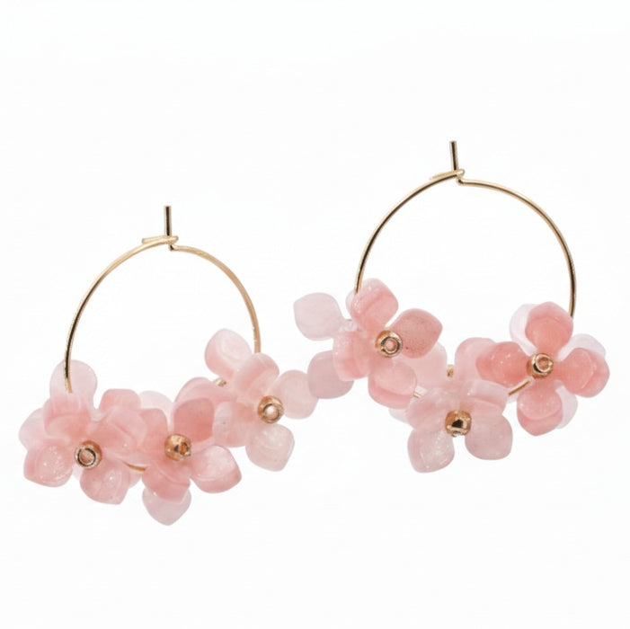 Boucle d'oreille fleurie rose sur créoles acier doré 25mm (1 paire)