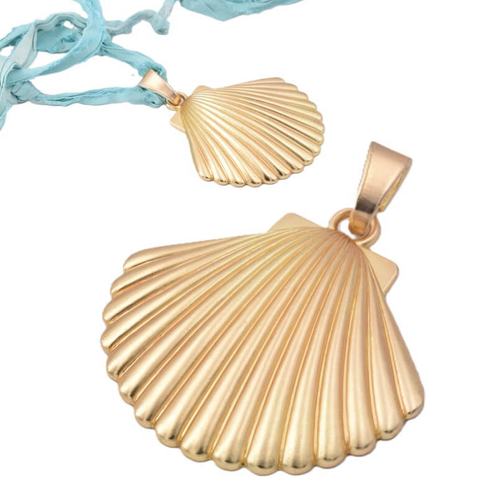 Pendentif Coquillage métal doré mat - 56mm (1)