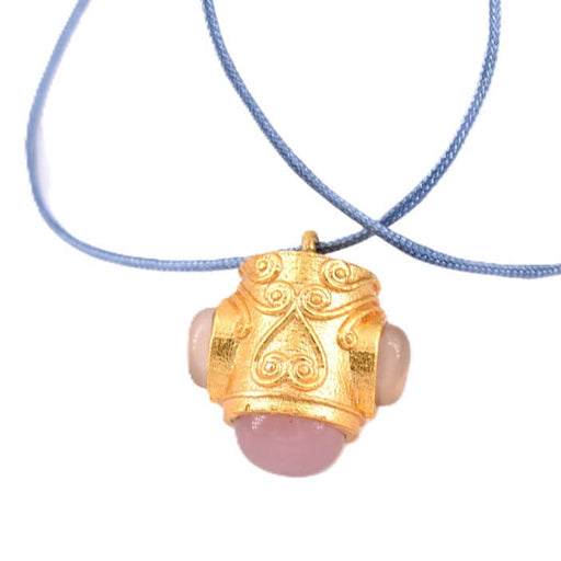 Pendentif talisman laiton doré or fin cabochons Quartz rose 15mm (1)