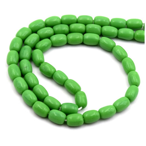 Perle grain de riz de Bohème opaque green 6x4mm (1 Fil)