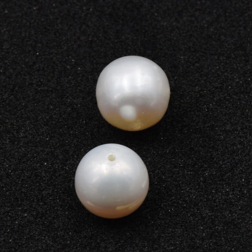 Achat Perles d'eau douce ronde potato blanche 8-8.5mm - Trou: 0.5mm (2)