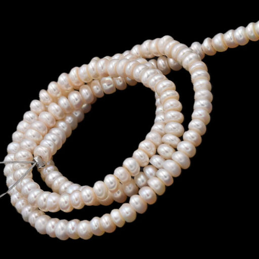 Perles d'eau douce bouton rondelle white cream - 4x2mm - Trou: 0.5mm (1 fil)
