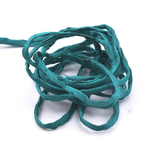 Achat Cordon de soie naturelle teinture main vert émeraude 2mm (1m)