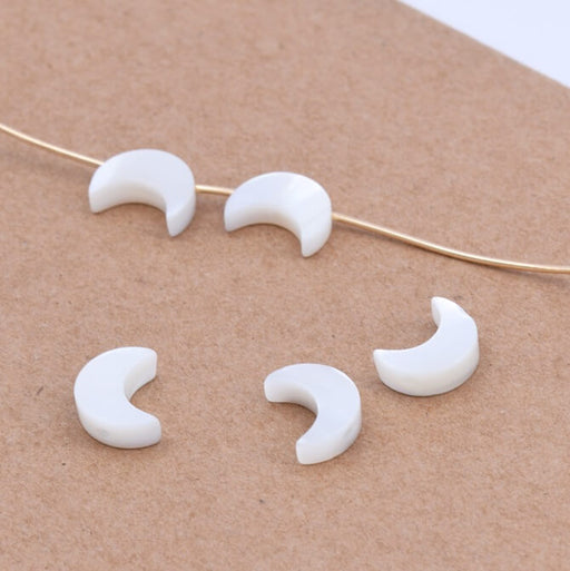 Achat Perle en nacre blanche en forme de lune 8x6mm - trou : 0.5mm (5)