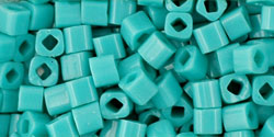 cc55 - perles Toho cube 3mm opaque turquoise (10g)