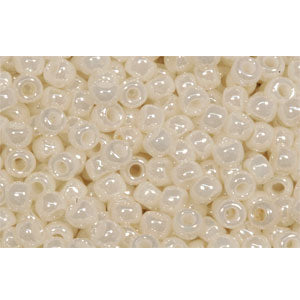 cc122 - perles de rocaille Toho 11/0 opaque lustered navajo white (10g)
