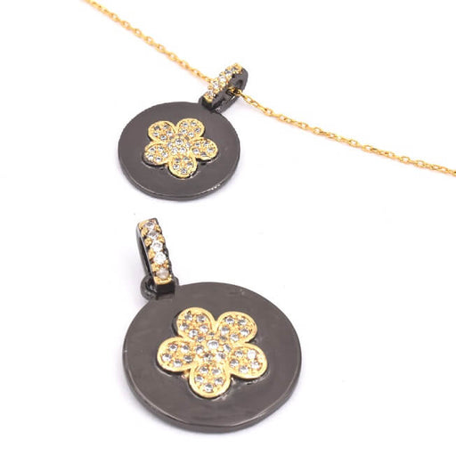 Médaille en laiton laqué noir et fleur pavée de zircon 17x4mm (1)