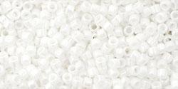 cc121 - perles Toho treasure 11/0 Opaque Lustered White (5g)