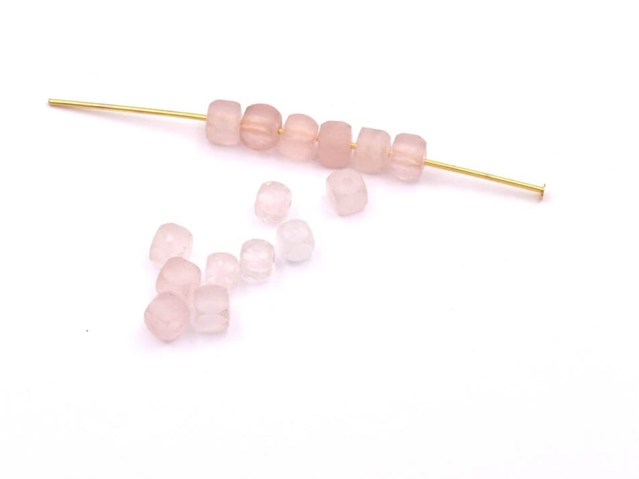 Perles cube à facettes Quartz Rose 4mm trou: 0.6mm (10)