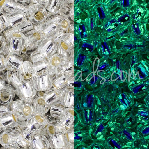 ccPF2700S - perles de rocaille Toho 11/0 Glow in the dark silver-lined crystal/glow green permanent finish (10g)