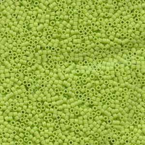 Achat DB763 -11/0 delica bead opaque MATTE CHARTREUSE- 1,6mm - Hole : 0,8mm (5gr)