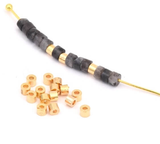 Perle tube doré or fin qualité 2.5x1.8mm - trou:0,5mm (10)